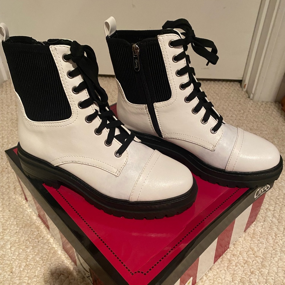 New Circus by Sam Edelman Giovanny Mid Shaft Boots